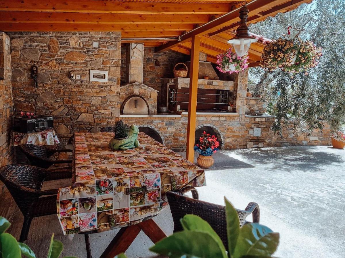 Apartment Viewing Garden Volos Bagian luar foto